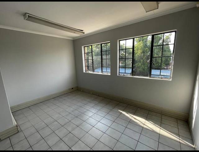 INDUSTRIAL PROPERTY TO RENT IN ROOIHUISKRAAL